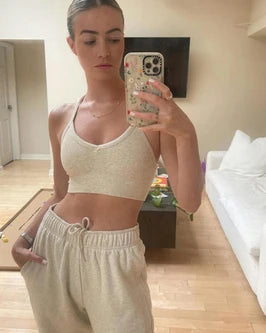 Sara, 38
